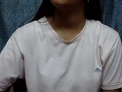 cute Dirty Diva online show from May 6, 2:37 am