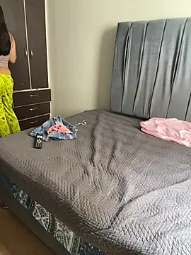 Snapshot of Sofii_unicorn chatting on February 6, 7:21 pm Sofii unicorn online show from February 6, 7:21 pm