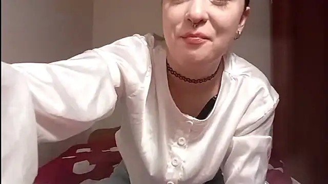 Snapshot of LexusGirls chatting on February 1, 7:56 pm LexusGirls online show from February 1, 7:56 pm