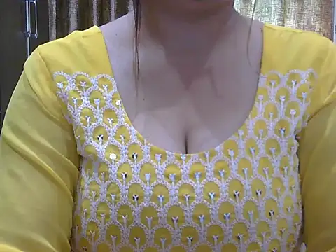 navdeepkour online show from April 4, 4:52 am