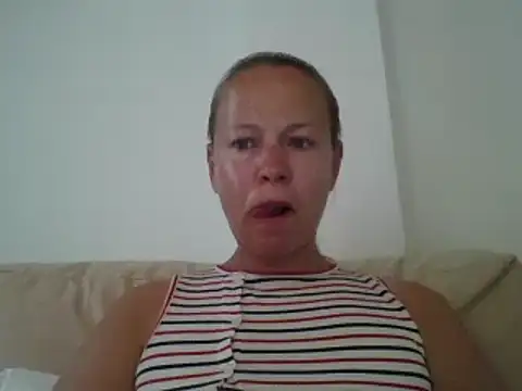 Snapshot of jennyblondeuk chatting on May 30, 2:23 pm jennyblondeuk online show from May 30, 2:23 pm