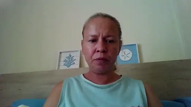 Snapshot of jennyblondeuk chatting on May 12, 2:45 pm jennyblondeuk online show from May 12, 2:45 pm