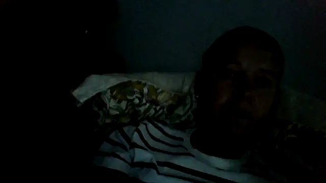 Snapshot of jennyblondeuk chatting on July 14, 8:04 pm jennyblondeuk online show from July 14, 8:04 pm