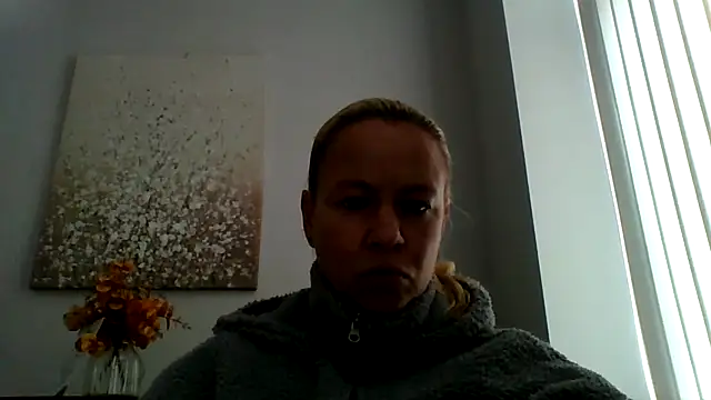 jennyblondeuk online show from March 15, 1:18 pm