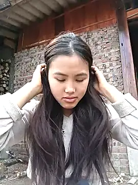 Snapshot of Money_moneylove chatting on February 6, 3:57 am Money moneylove online show from February 6, 3:57 am