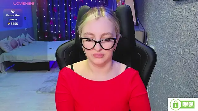 Snapshot of Eva_Vibe_ chatting on January 14, 5:27 pm Eva Vibe online show from January 14, 5:27 pm