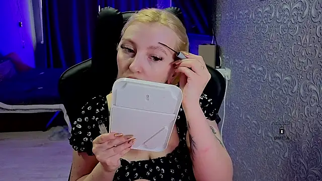 Eva Vibe  online show from April 10, 7:37 am