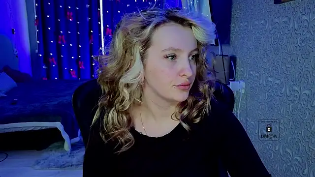 Snapshot of Eva_Vibe_ chatting on February 27, 4:56 am Eva Vibe online show from February 27, 4:56 am