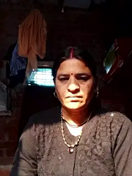 CUTE Ishpa online show from January 11, 3:46 am