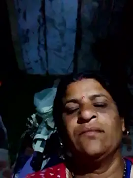 CUTE Ishpa online show from February 10, 9:03 pm