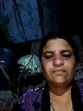 CUTE Ishpa online show from February 8, 12:30 am