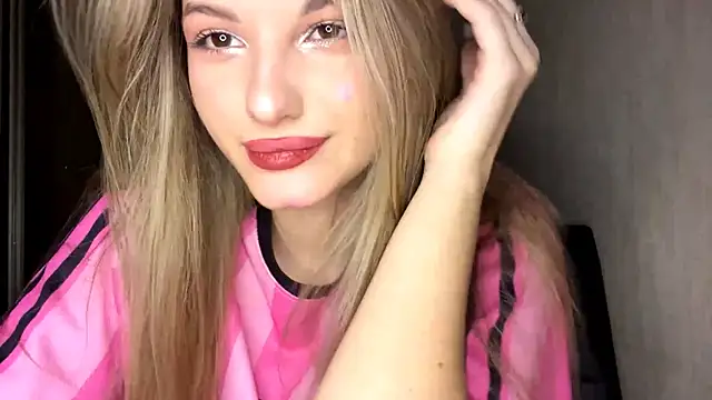 EmllyLighty online show from January 12, 8:21 am