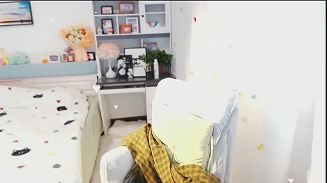 Snapshot of Coke-1996 chatting on February 8, 9:51 am Coke-1996 online show from February 8, 9:51 am