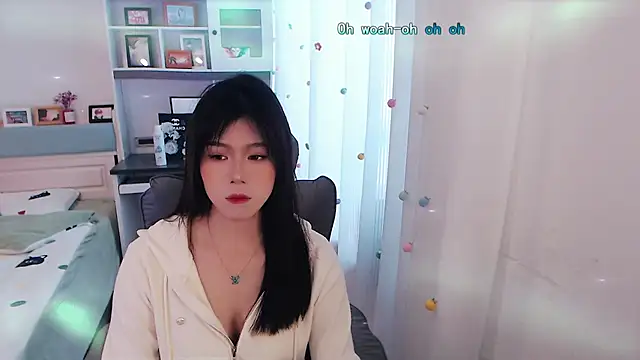 Snapshot of Coke-1996 chatting on January 17, 6:17 am Coke-1996 online show from January 17, 6:17 am