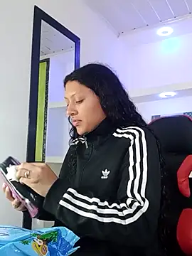 ashley-17 online show from February 8, 4:21 am