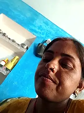 Snapshot of Mahima_rani34 chatting on June 7, 9:58 am Mahima rani34 online show from June 7, 9:58 am