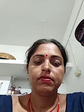 Snapshot of Mahima_rani34 chatting on June 16, 10:10 pm Mahima rani34 online show from June 16, 10:10 pm