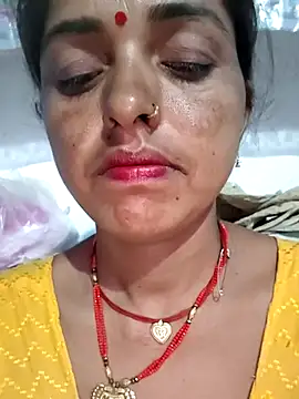 Snapshot of Mahima_rani34 chatting on May 15, 10:08 pm Mahima rani34 online show from May 15, 10:08 pm