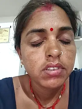 Snapshot of Mahima_rani34 chatting on May 27, 9:55 pm Mahima rani34 online show from May 27, 9:55 pm