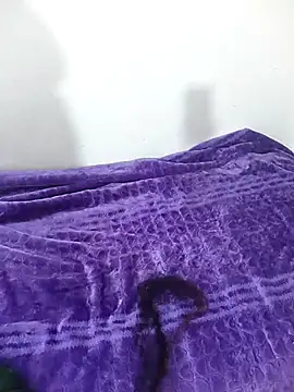 ShyNaughtyBabe online show from April 3, 6:58 pm