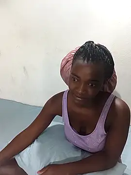 ShyNaughtyBabe online show from April 12, 1:20 am