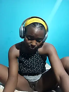 ShyNaughtyBabe online show from January 10, 7:53 pm