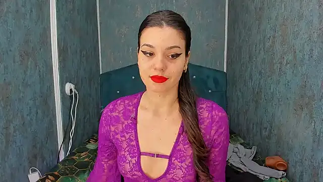 RedAssHottie online show from March 7, 5:58 am