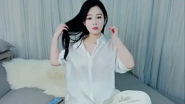 HCOCO online show from February 14, 1:22 pm