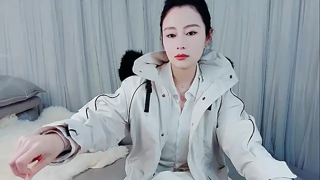 HCOCO online show from February 13, 2:06 pm