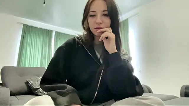 AdelleRickley online show from December 21, 7:43 am