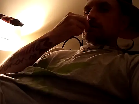 Snapshot of ViciouzzD chatting on February 27, 12:22 am ViciouzzD online show from February 27, 12:22 am