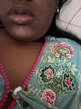 amorasecy online show from April 29, 4:33 pm