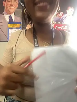 amorasecy online show from July 3, 5:52 pm