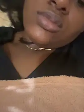 Snapshot of amorasecy chatting on February 14, 10:37 am amorasecy online show from February 14, 10:37 am