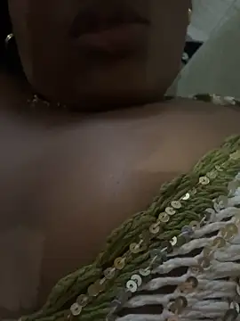 amorasecy online show from May 17, 11:49 pm