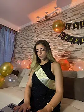 cute emmma online show from March 24, 11:43 am