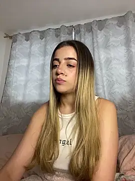 cute emmma online show from February 13, 12:38 pm