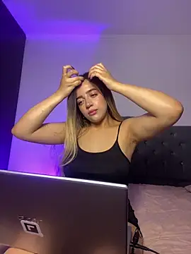 cute emmma online show from April 8, 11:12 am