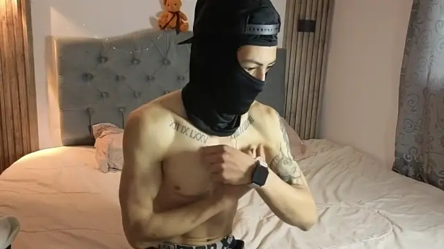 cute emmma online show from April 18, 10:50 am