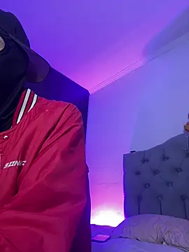 cute emmma online show from April 10, 11:06 am