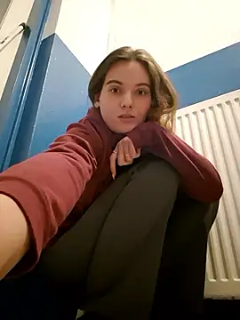 SweetCandyy69 online show from January 7, 9:20 pm