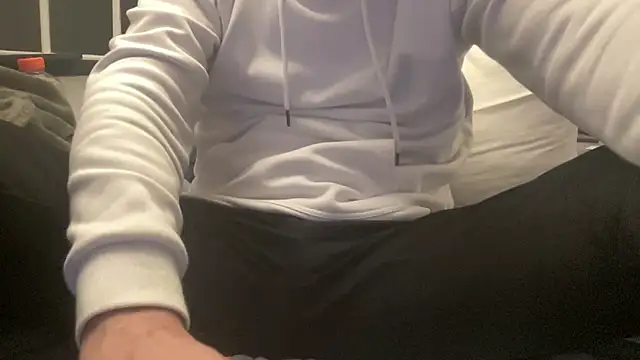 littledrew11 online show from December 21, 4:03 am