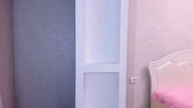 Snapshot of zyklonian chatting on March 3, 8:27 pm zyklonian online show from March 3, 8:27 pm