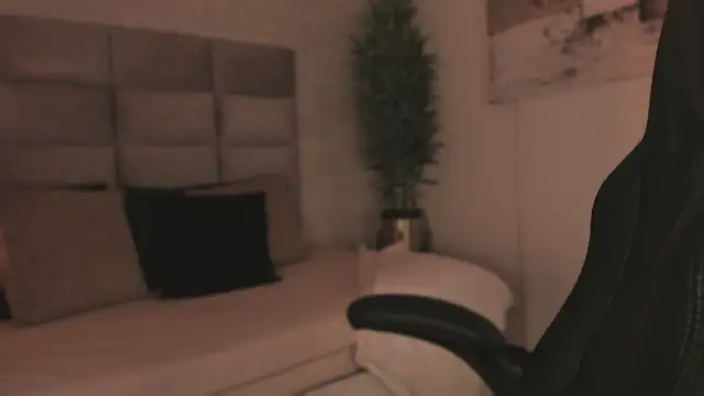 Lilith Sage  online show from February 19, 7:44 pm