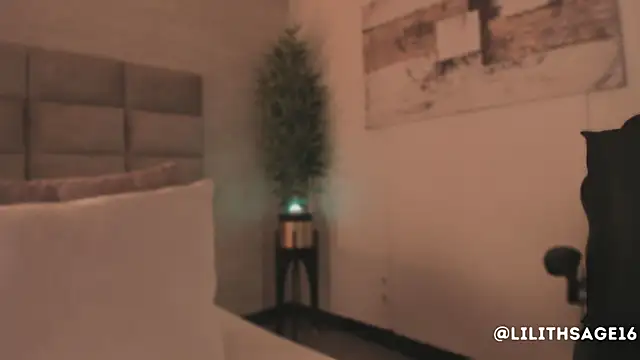 Lilith Sage  online show from February 23, 7:47 pm