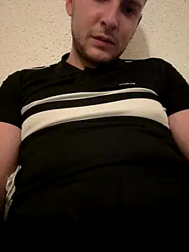 Snapshot of pablodu67 chatting on December 20, 8:01 pm pablodu67 online show from December 20, 8:01 pm