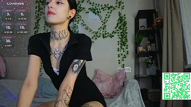 LeonaHinnes online show from February 6, 2:24 pm