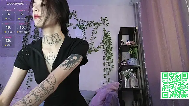 LeonaHinnes online show from February 19, 11:29 am