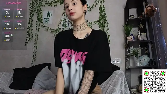 LeonaHinnes online show from January 16, 3:43 am