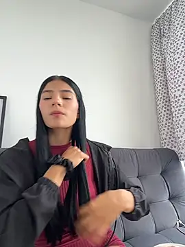 Snapshot of Ema_Rose_ chatting on June 19, 4:13 pm Ema Rose online show from June 19, 4:13 pm